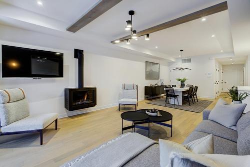 Living room - 104-2020 Allée Du Val-De-Bagnes, Mont-Tremblant, QC - Indoor Photo Showing Living Room