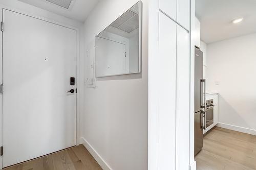 Cuisine - 2818-1210 Rue Jeanne-Mance, Montréal (Ville-Marie), QC - Indoor Photo Showing Other Room