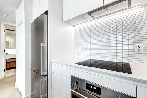 Cuisine - 2818-1210 Rue Jeanne-Mance, Montréal (Ville-Marie), QC - Indoor Photo Showing Kitchen With Stainless Steel Kitchen