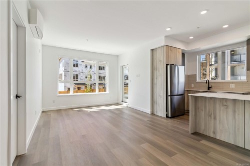 200-3564B Ryder Hesjedal Way, Colwood, BC - Indoor