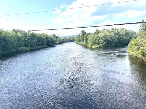 Accès au plan d'eau - Rue Des Algonquins, Mont-Laurier, QC 