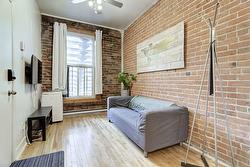 1-3999 Rue St-Hubert  Montréal (Le Plateau-Mont-Royal), QC H2L 1B3