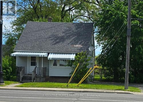 5176 STANLEY AVENUE  Niagara Falls, ON L2E 5A4