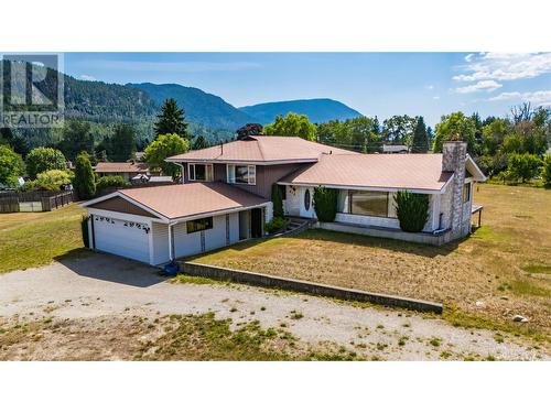 412 104th Street  Castlegar, BC V1N 3G5