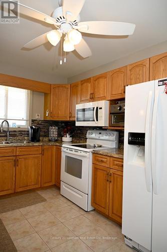 Kitchen - 26 Heritage Drive, Prince Edward County (Wellington), ON 