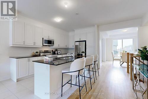 6 Marvin Avenue, Oakville, ON - Indoor Photo Showing Kitchen With Upgraded Kitchen
