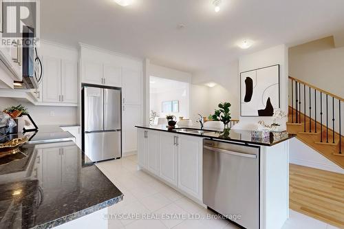 6 Marvin Avenue, Oakville, ON - Indoor Photo Showing Kitchen With Upgraded Kitchen