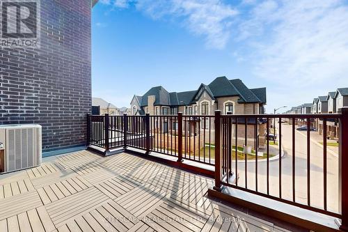 6 Marvin Avenue, Oakville, ON - Outdoor