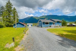 7801-7807 Beaver Creek Rd  Port Alberni, BC V9Y 8N3