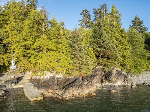 261 Cedar St, Tofino, BC 