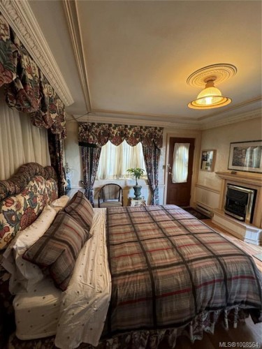 9847 Willow St, Chemainus, BC - Indoor Photo Showing Bedroom