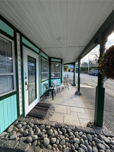 9847 Willow St, Chemainus, BC - Outdoor With Deck Patio Veranda With Exterior