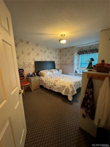 9847 Willow St, Chemainus, BC - Indoor Photo Showing Bedroom