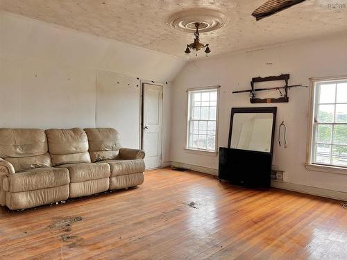 492 Main Street, Kentville, NS 