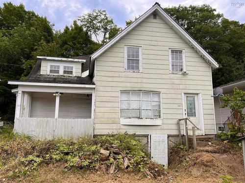 492 Main Street, Kentville, NS 