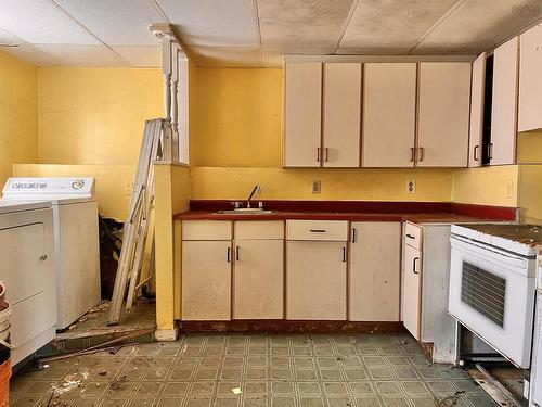 492 Main Street, Kentville, NS 