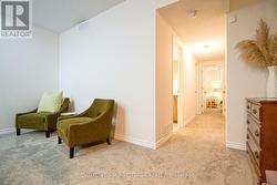 Hallway to bathroom and bedrooms - 