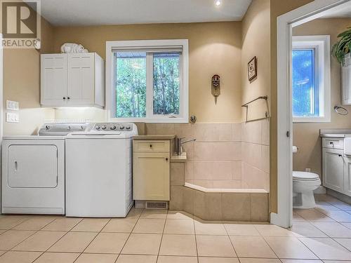 10411 81St Street, Osoyoos, BC - Indoor Photo Showing Laundry Room