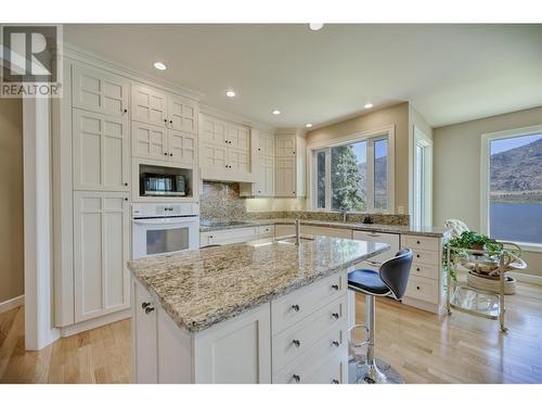 10411 81St Street, Osoyoos, BC - Indoor Photo Showing Kitchen