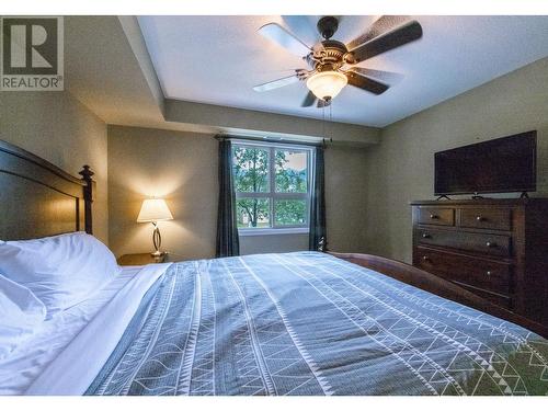 205 Third Avenue Unit# 2114, Invermere, BC - Indoor Photo Showing Bedroom
