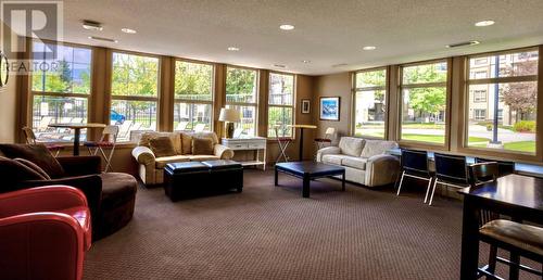205 Third Avenue Unit# 2114, Invermere, BC - Indoor Photo Showing Living Room