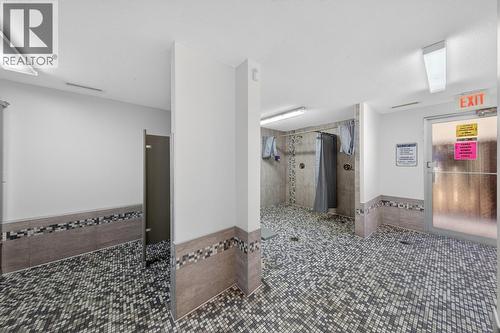 SHOWER . CHANGE ROOMS - 205 Third Avenue Unit# 2114, Invermere, BC 