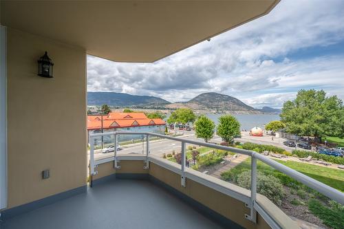 401-160 Lakeshore Drive, Penticton, BC - Outdoor With Balcony With View