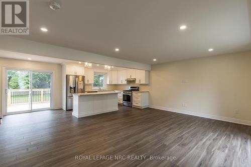 great room view - 88 Merritt Parkway N, Port Colborne (Main Street), ON - Indoor Photo Showing Kitchen
