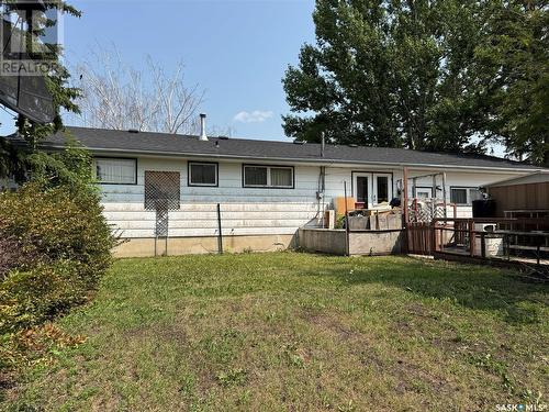 417 Miller Crescent E, Wynyard, SK - Outdoor With Deck Patio Veranda