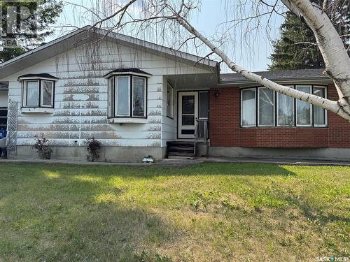 417 Miller Crescent E, Wynyard, SK - Outdoor