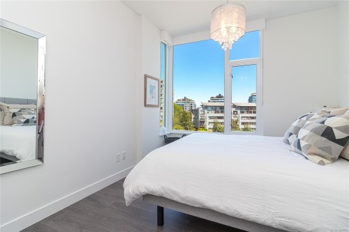 505-60 Saghalie Rd, Victoria, BC - Indoor Photo Showing Bedroom