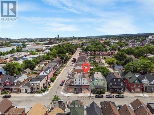 204 SHERMAN AVENUE  Hamilton, ON L8L 6M9