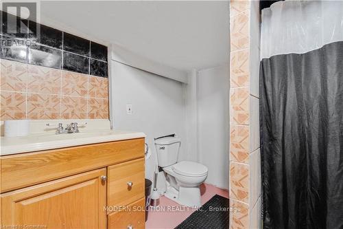 204 Sherman Avenue, Hamilton, ON - Indoor Photo Showing Bathroom