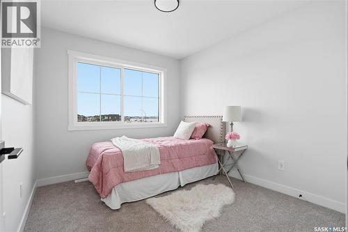 350 Katz Avenue, Saskatoon, SK - Indoor Photo Showing Bedroom