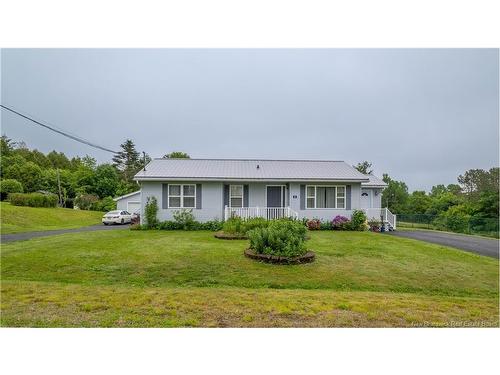 8 Hillcrest Dr, St George, NB 