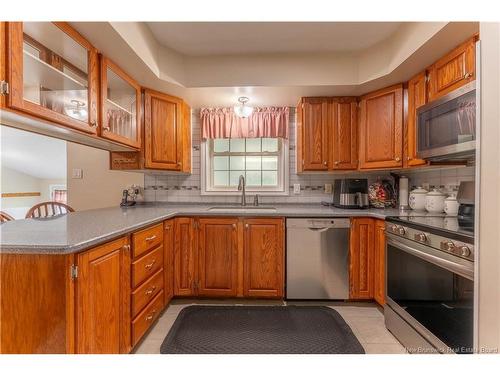 8 Hillcrest Dr, St George, NB 