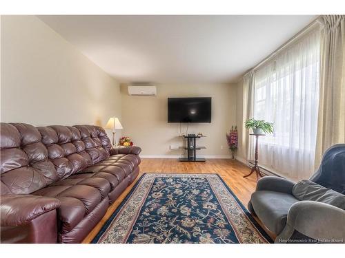 8 Hillcrest Dr, St George, NB 