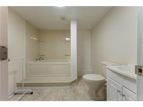 8 Hillcrest Dr, St George, NB 