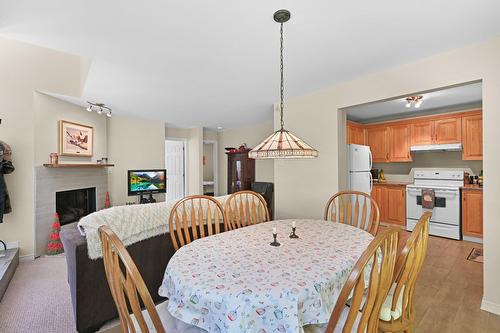 Vue d'ensemble - 134  - 134A Ch. Bernier, Sutton, QC - Indoor Photo Showing Dining Room