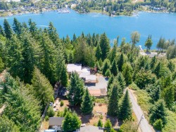 300&304 DEER Rd  Lake Cowichan, BC V0R 2G0