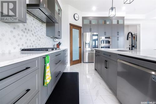 124 Forsey Avenue, Saskatoon, SK - Indoor Photo Showing Kitchen With Stainless Steel Kitchen With Upgraded Kitchen
