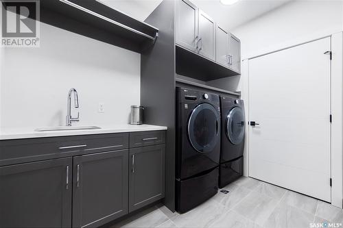 124 Forsey Avenue, Saskatoon, SK - Indoor Photo Showing Laundry Room