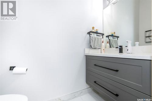 124 Forsey Avenue, Saskatoon, SK - Indoor Photo Showing Bathroom