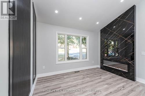 79 Fox Run, Barrie, ON - Indoor Photo Showing Other Room