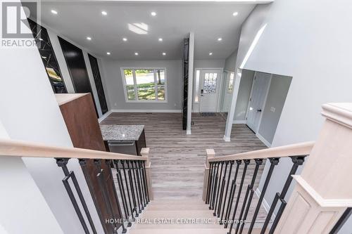 79 Fox Run, Barrie, ON - Indoor Photo Showing Other Room