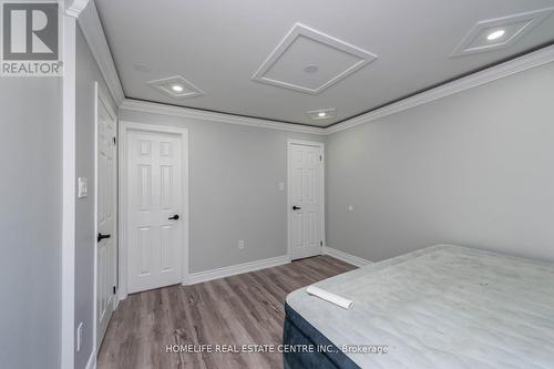 79 Fox Run, Barrie, ON - Indoor Photo Showing Bedroom
