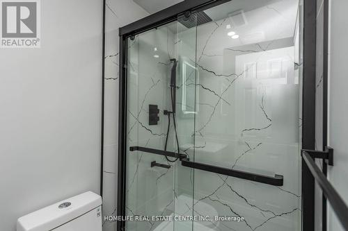 79 Fox Run, Barrie, ON - Indoor Photo Showing Bathroom