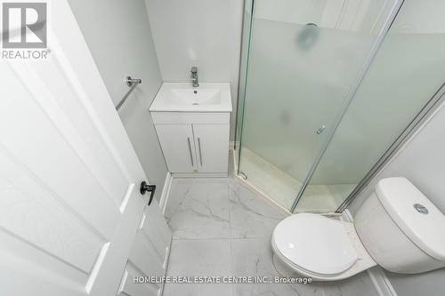 79 Fox Run, Barrie, ON - Indoor Photo Showing Bathroom