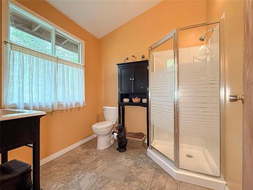 102 Otter Road, Otter Lake, MB - Indoor Photo Showing Bathroom