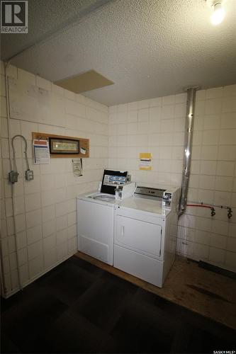341 2Nd Street E, Shaunavon, SK - Indoor Photo Showing Laundry Room